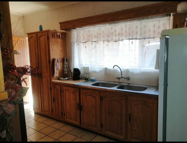 3 BEDROOM HOUSE FOR SALE IN VANDERBIJLPARK CE 5